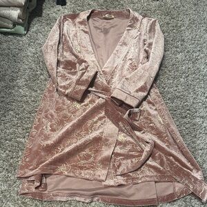 Joyfolie Pink Floral Velvet Robe
